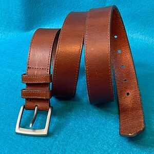 Allen Edmonds Mens Belt. Genuine Brown Leather w/Silver Tone Hardware. Made USA